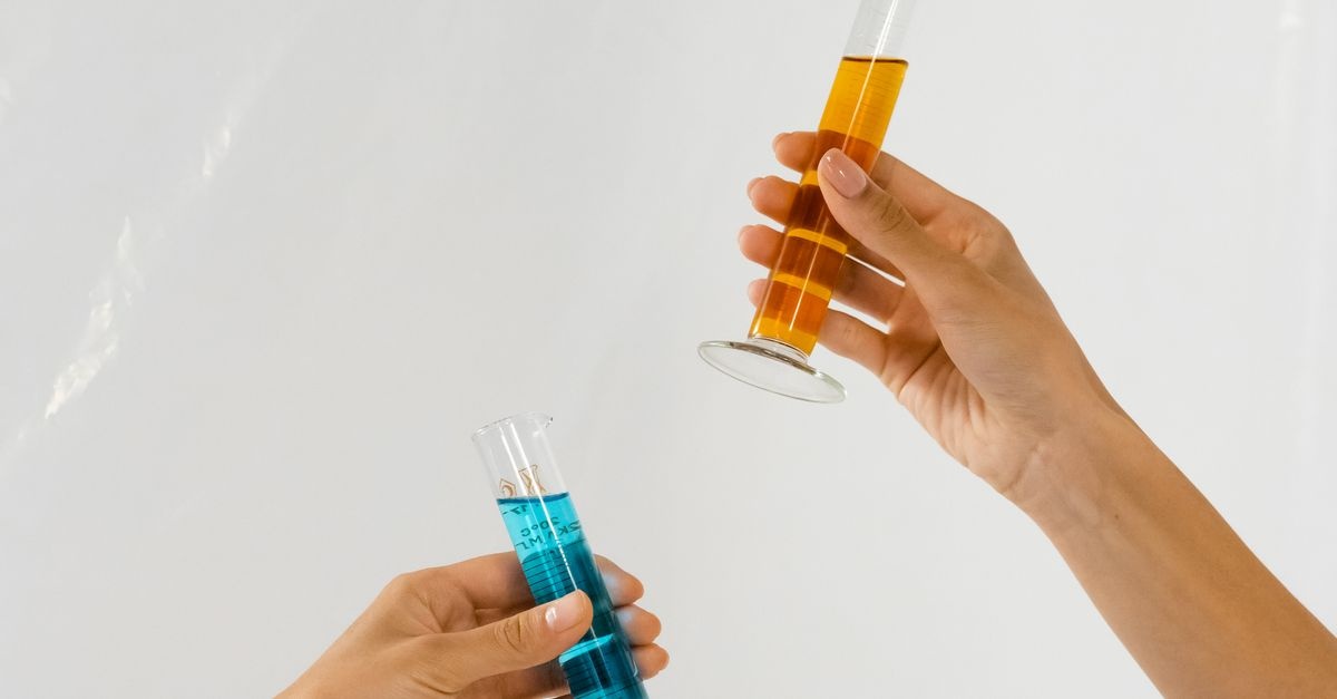 Domowe eksperymenty 2.0: inteligentne zestawy chemiczne sterowane aplikacją
