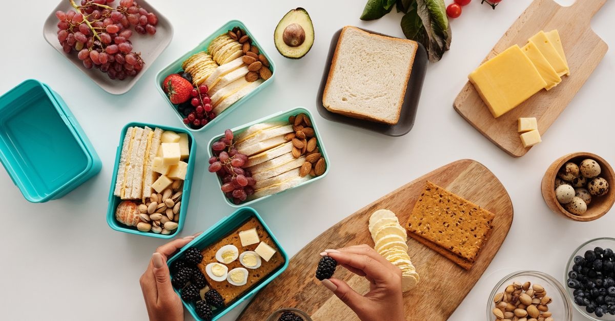 Najlepsze lunchboxy do szkoły: test hitów roku i opinie rodziców – zobacz, które naprawdę się sprawdzają